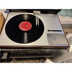 Bang & Olufsen 4002 beogram RARE Turntable works GREAT! Hurry before its gone!
